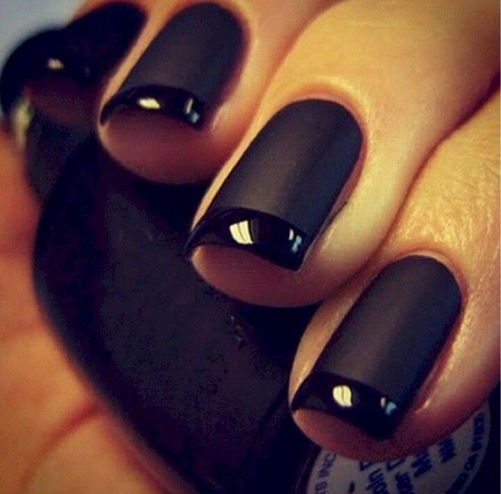 diseno-de-unas-decoradas-mate-negras-4