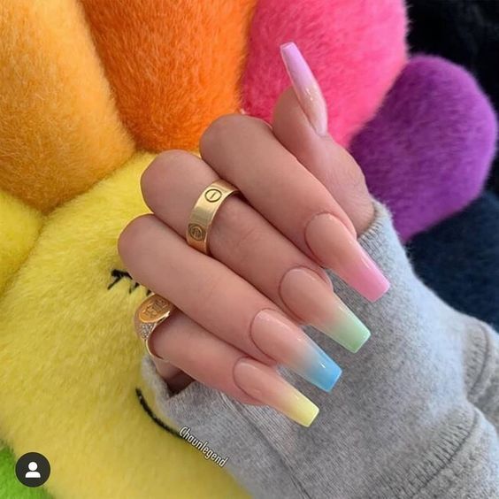 Diseño De Uñas Degradadas De Acrilico