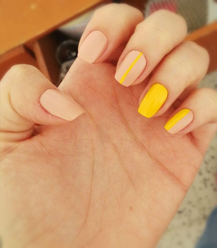 diseno-de-unas-en-amarillo-y-nude-2