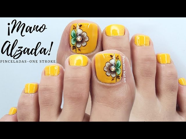 diseno-de-unas-en-color-amarillo-mostaza-7
