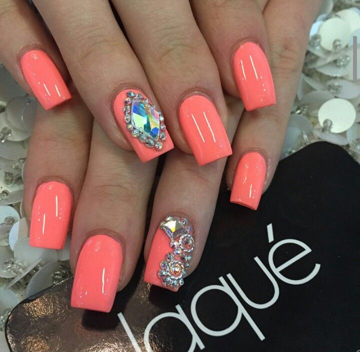 diseno-de-unas-en-color-naranja-neon-2