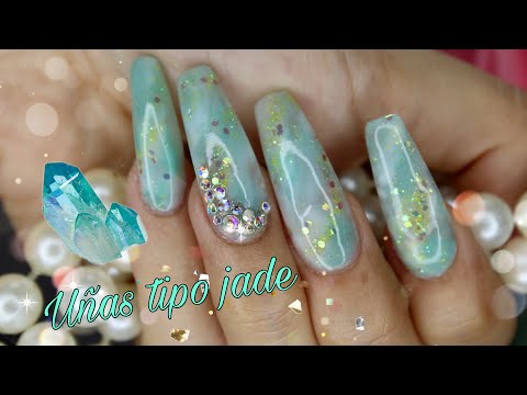 diseno-de-unas-en-color-verde-jade-7
