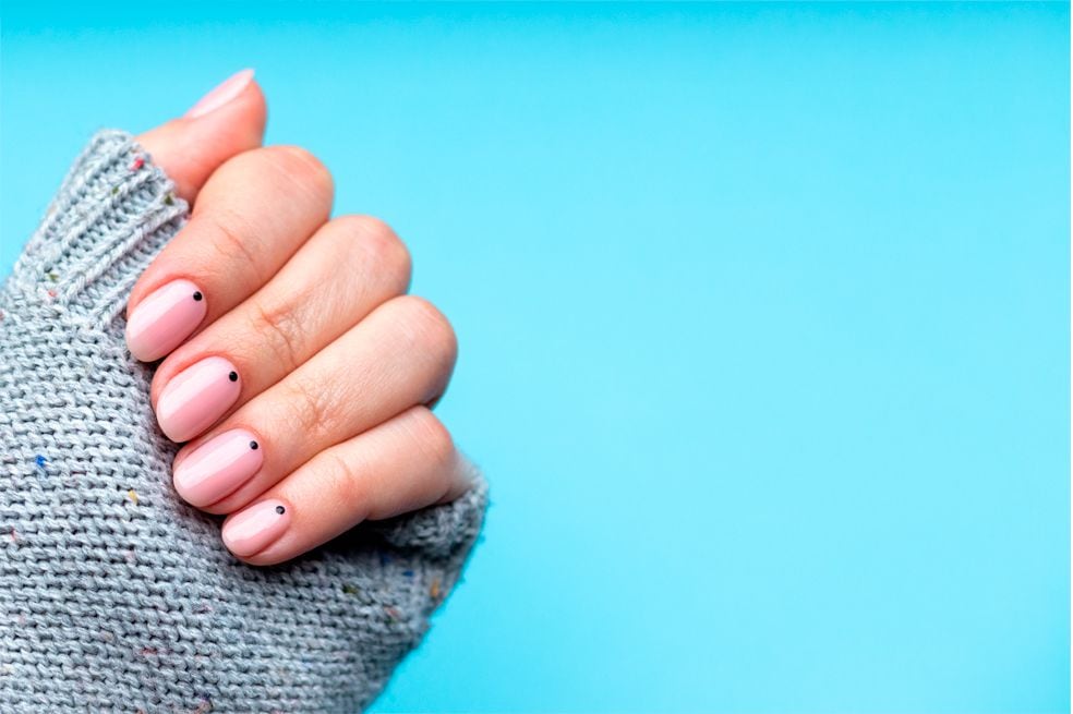 diseno-de-unas-en-manos-con-esmaltes-5