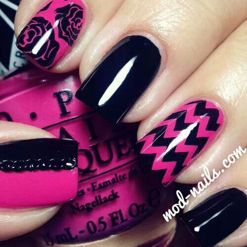 Diseño De Uñas en Negro Y Fiusha