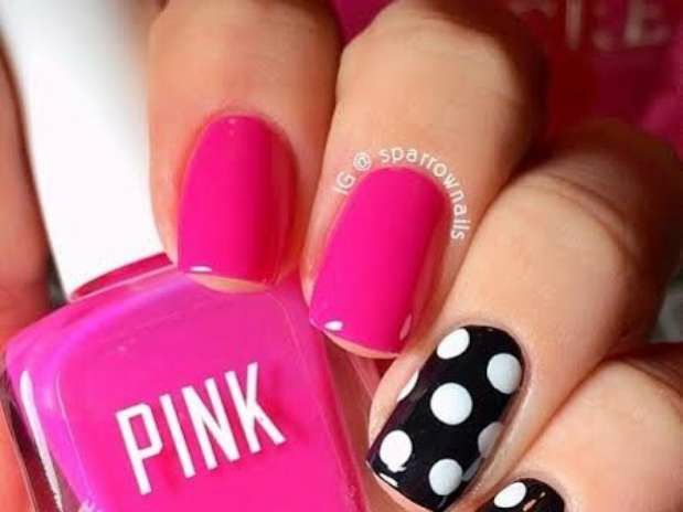diseno-de-unas-en-negro-y-fushia-3