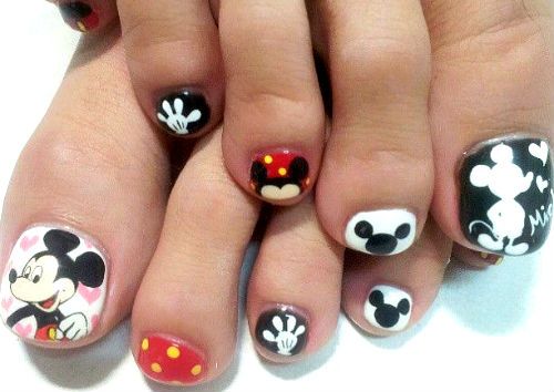 diseno-de-unas-en-pies-de-micky-3