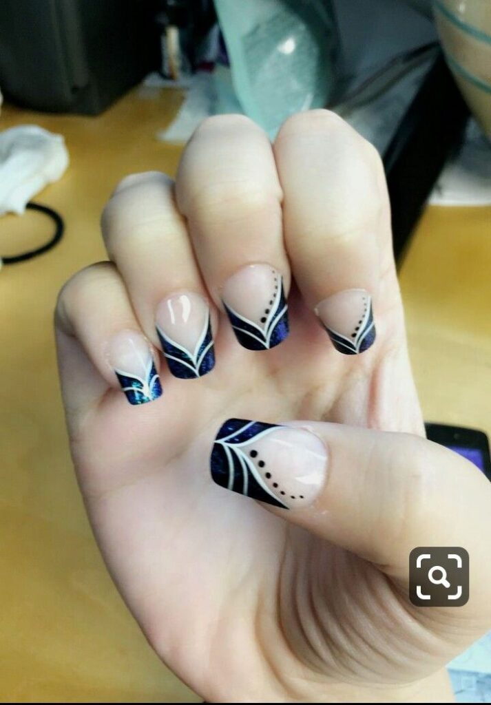 Diseño De Uñas en V