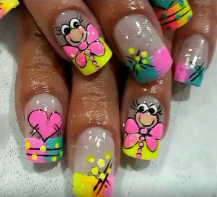 diseno-de-unas-faciles-con-libelulas-y-mariposas-3