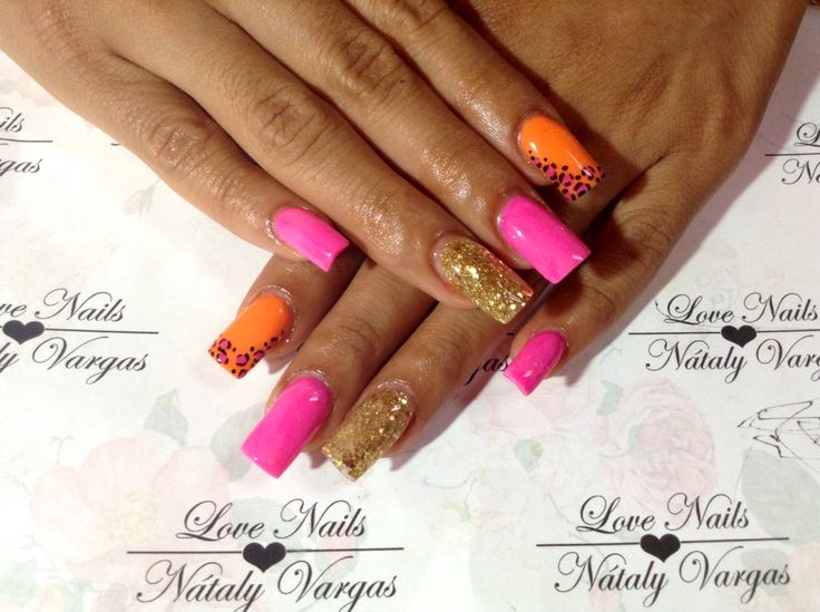 diseno-de-unas-faciles-dorado-con-naranja-6