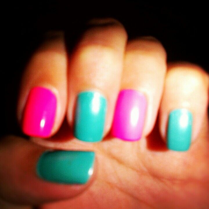 diseno-de-unas-fiusha-con-verde-3