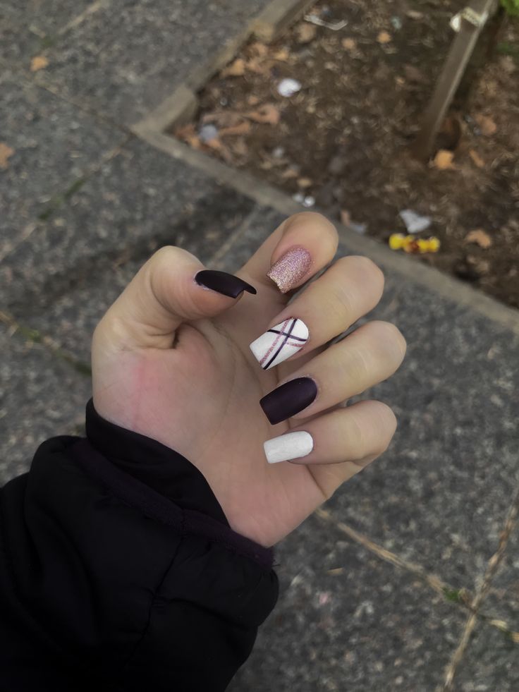 diseno-de-unas-invierno-blanco-y-negro-5