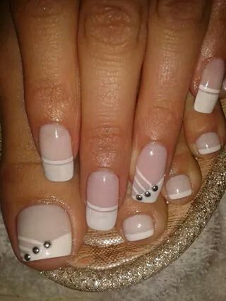diseno-de-unas-manos-y-pies-frances-2