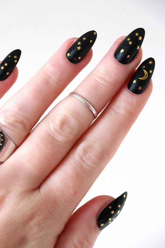 diseno-de-unas-negras-lunas-7