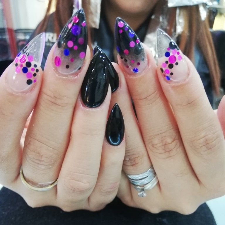 diseno-de-unas-negro-confeti-6