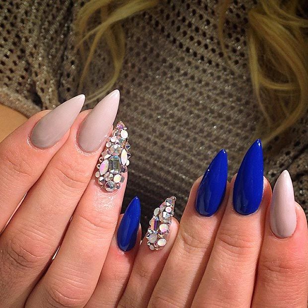 diseno-de-unas-nude-con-azul-y-plata-2