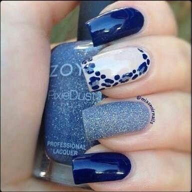 diseno-de-unas-nude-con-azul-y-plata-3