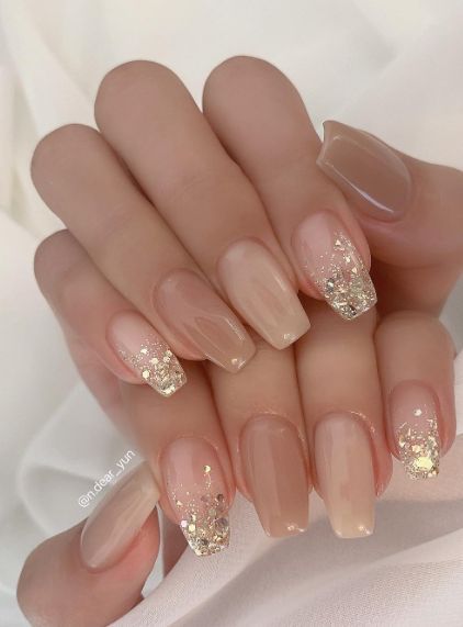 diseno-de-unas-nude-con-brillo-3