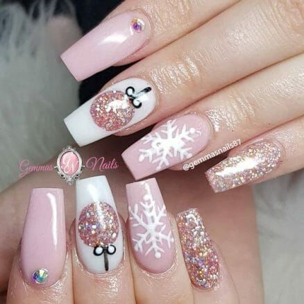 diseno-de-unas-olor-rosa-para-navidad-2