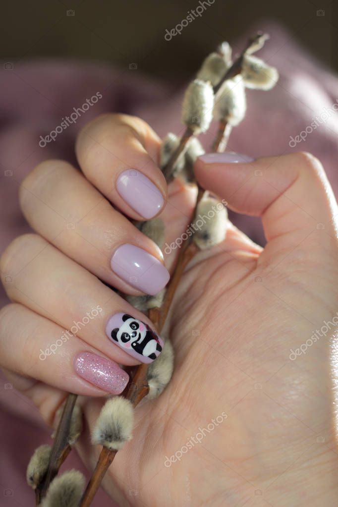 diseno-de-unas-panda-con-piedras-de-cristal-4