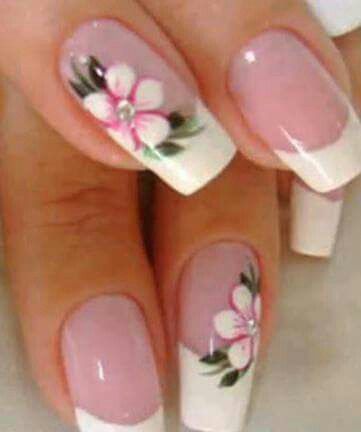 Diseño De Uñas Para Manos Y Pies Punta Blanca