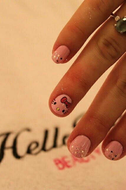 diseno-de-unas-para-ninas-de-hellow-kity-y-corazones-6