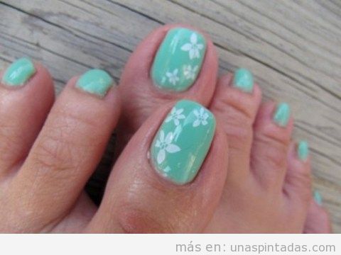 diseno-de-unas-para-pies-facil-que-no-tenga-verde-4