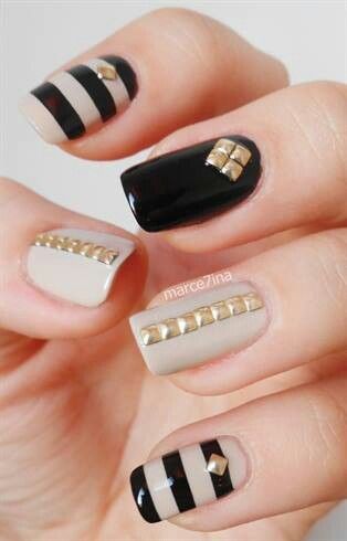 diseno-de-unas-postizas-usando-color-negro-y-beige-2