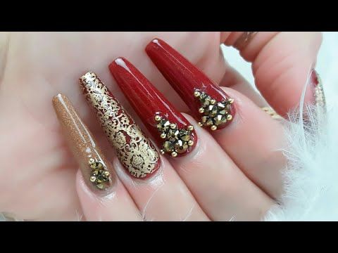 diseno-de-unas-rojas-con-dorado-y-piedras-5