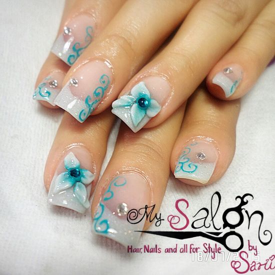 diseno-de-unas-verdes-con-azul-rey-2