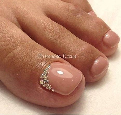 diseno-en-unas-de-manos-y-pies-color-nude-7