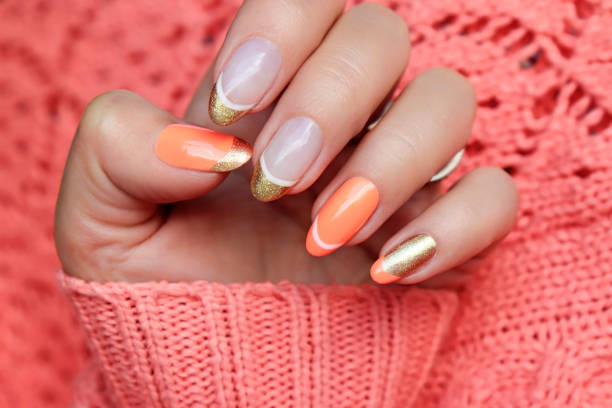 diseno-en-unas-de-manos-y-pies-color-nude-durazno-7