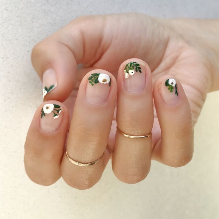 disenos-con-barniz-transparente-de-unas-faciles-y-bonitas-3