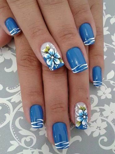 disenos-de-fores-azules-unas-6