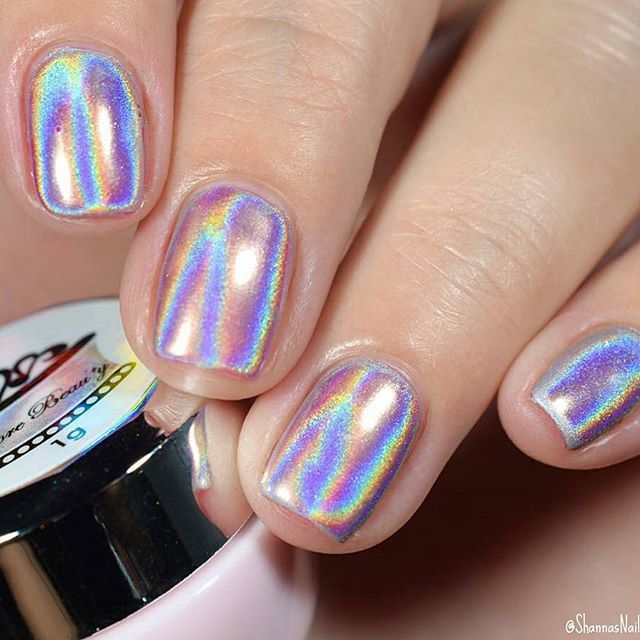 disenos-de-gelish-en-unas-cortas-efecto-unicornio-4