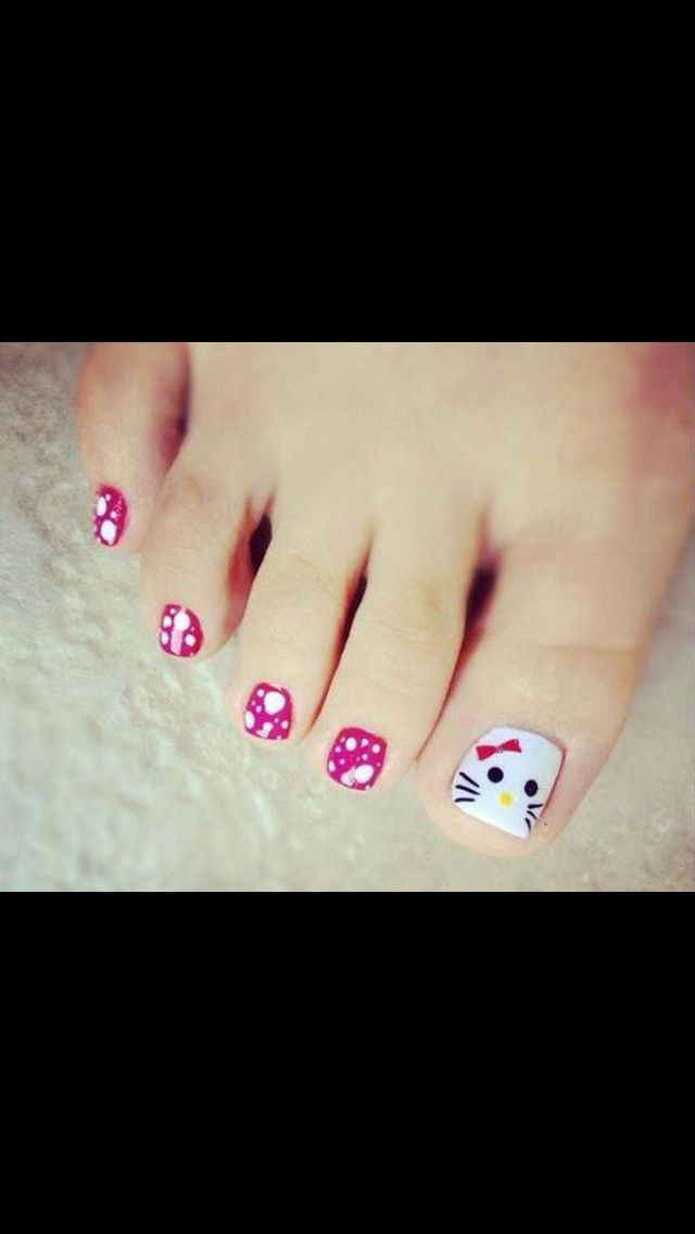 disenos-de-hello-kitty-para-unas-delos-pies-7