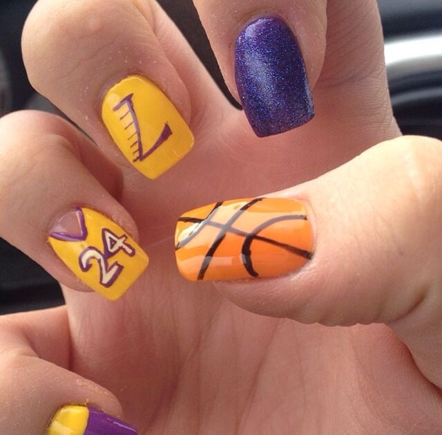 disenos-de-laker-en-unas-5