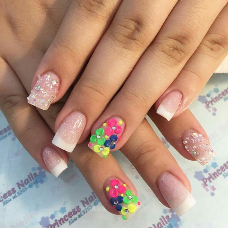 disenos-de-unas-acrilicas-3d-flores-2