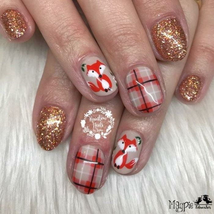 disenos-de-unas-acrilicas-con-foil-de-navidad-4