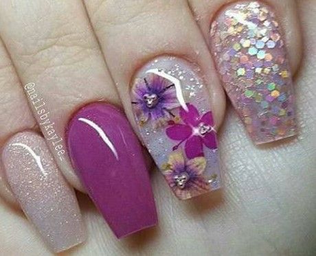 disenos-de-unas-acrilicas-decoradas-desvanecidas-y-con-flor-muerta-5