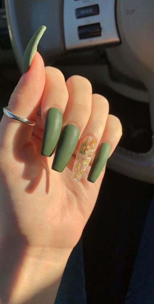 disenos-de-unas-acrilicas-largas-color-verde-4