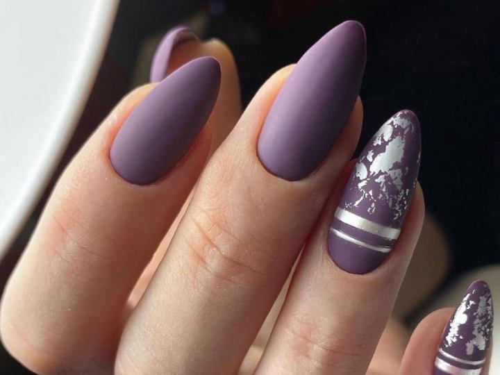 disenos-de-unas-acrilicas-morado-7