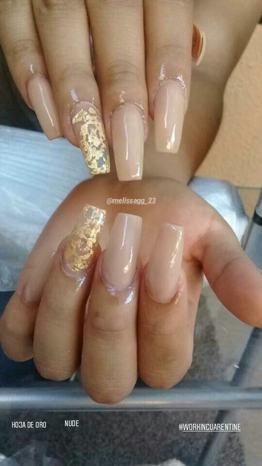 Diseños De Uñas Acrilicas Nude Y Dorado