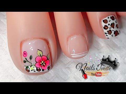 disenos-de-unas-animal-print-con-flores-4