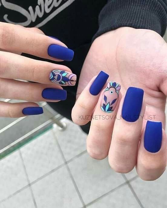 disenos-de-unas-azul-marino-mate-5