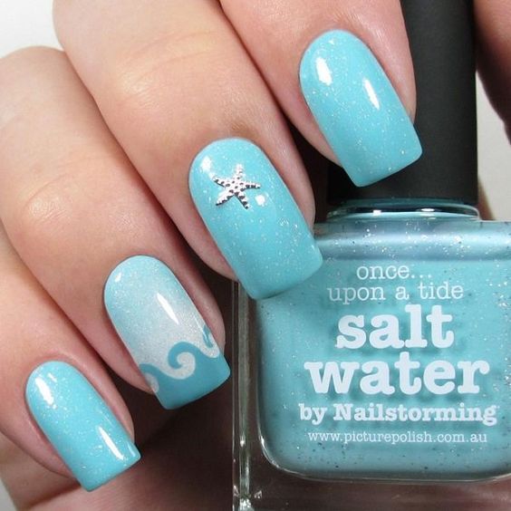 disenos-de-unas-azules-para-playa-7