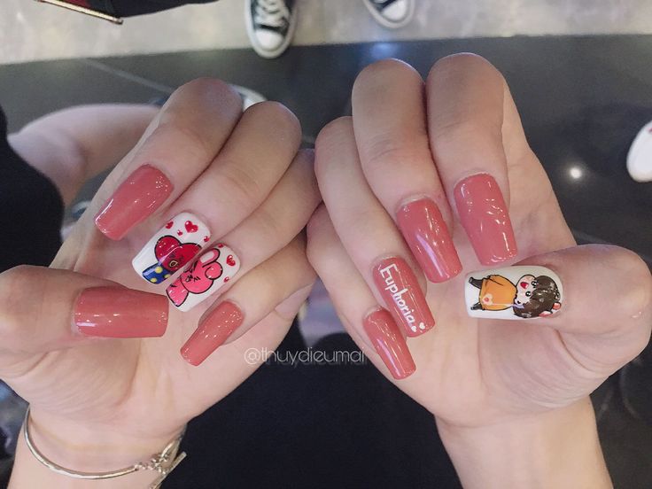 disenos-de-unas-bt21-tata-3