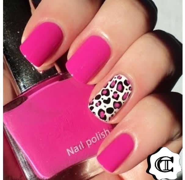 disenos-de-unas-color-rosa-fiusha-2