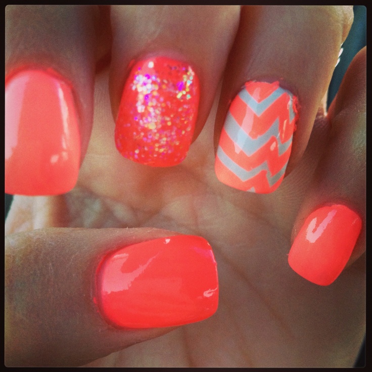 disenos-de-unas-con-barniz-coral-7