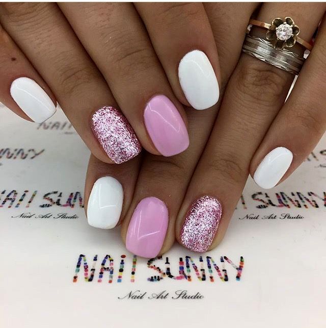 Diseños De Uñas Con Blanco Y Rosado