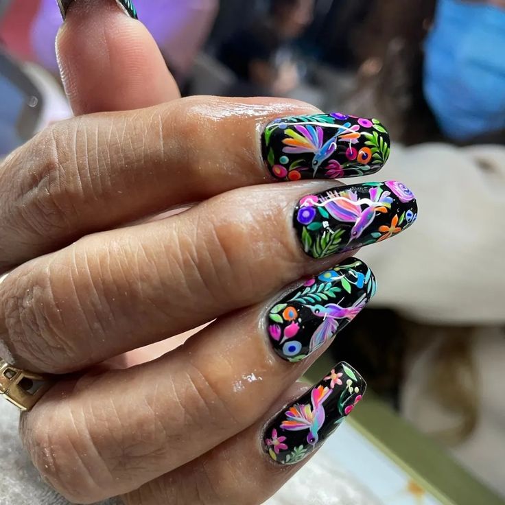 Diseños De Uñas Con Colibries